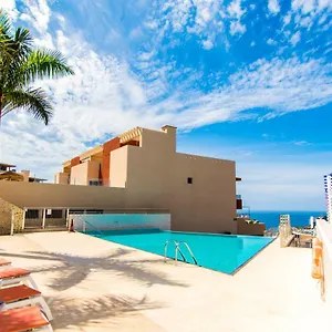 https://paraiso-pool-and-sea-view.adeje-hotels.com